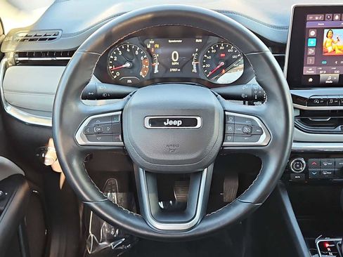 Used 2022 Jeep Compass Limited image 39