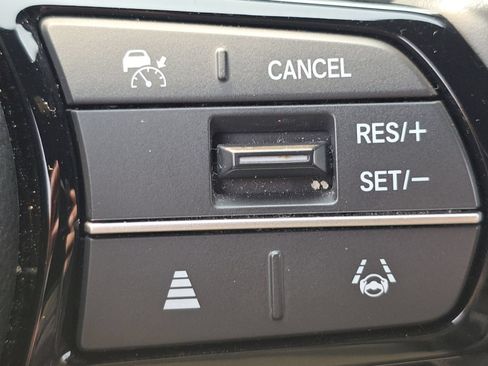 Used 2025 Honda HR-V Sport image 8