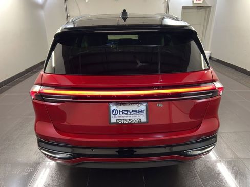 New 2026 Lincoln Nautilus Reserve image 5