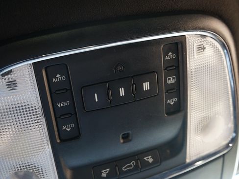 Used 2015 Jeep Grand Cherokee SRT w/ Luxury Group II AWD/4WD image 26