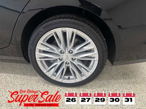 Used 2025 Cadillac CT4 Premium Luxury image 9