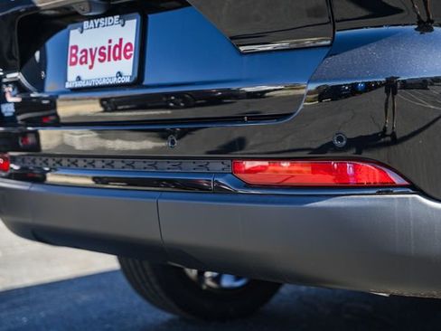 New 2025 Jeep Grand Cherokee Limited image 11