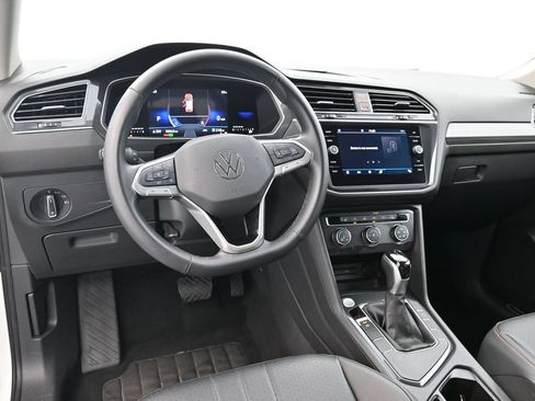 Used 2024 Volkswagen Tiguan Wolfsburg Edition FWD image 18