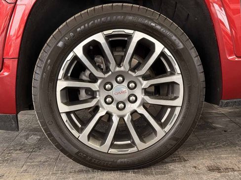 Used 2023 GMC Acadia Denali image 36