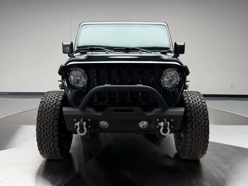 Used 2018 Jeep Wrangler Sport AWD/4WD image 3