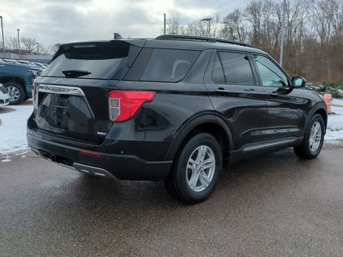 Used 2020 Ford Explorer XLT w/ Equipment Group 202A image 8