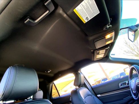 Used 2018 Ford Explorer Limited image 14