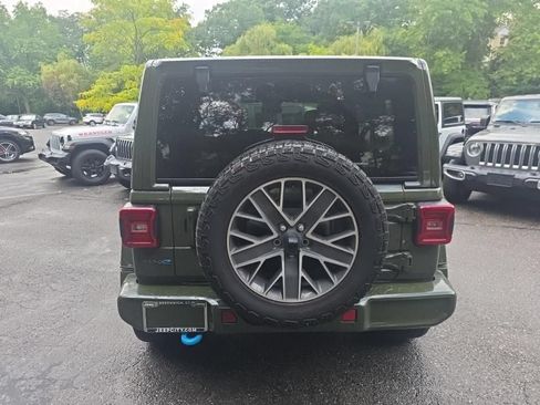 Used 2024 Jeep Wrangler High Altitude AWD/4WD image 6