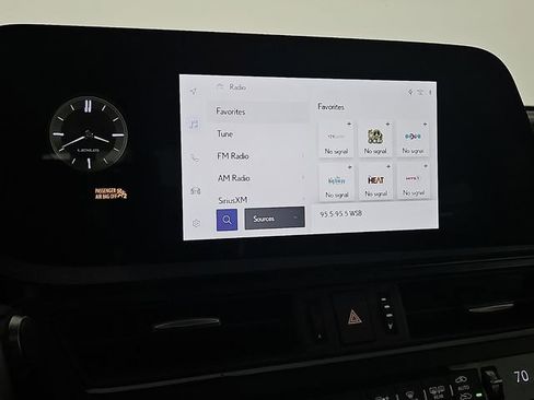 Certified 2025 Lexus ES 350 w/ Premium Package image 19