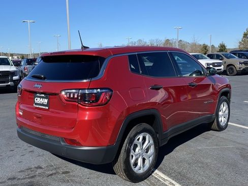 Used 2024 Jeep Compass Sport image 8