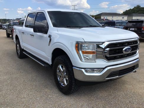 Used 2022 Ford F150 XLT w/ Equipment Group 301A Mid AWD/4WD image 8
