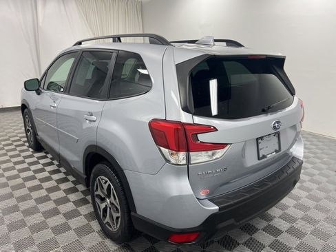Used 2021 Subaru Forester Premium image 6