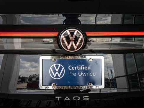 Certified 2025 Volkswagen Taos S image 14