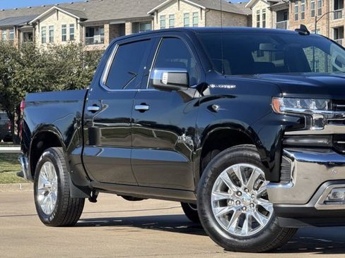 Used 2022 Chevrolet Silverado 1500 LTZ image 3