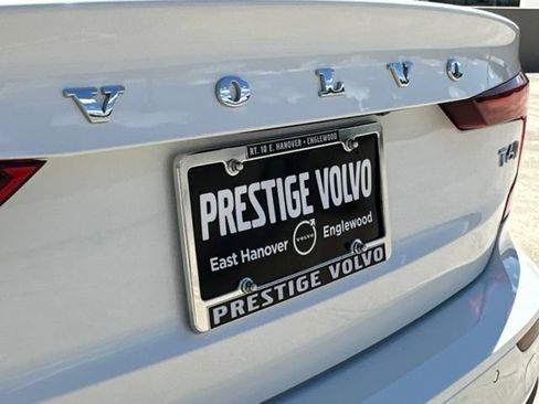 Used 2020 Volvo S60 T6 Momentum AWD/4WD image 36