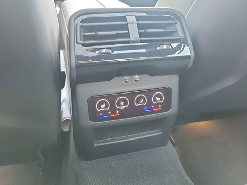 Certified 2026 BMW M5 w/ Executive Package AWD/4WD image 25