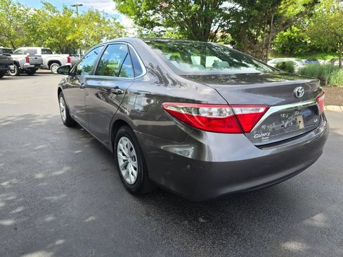 Used 2016 Toyota Camry LE FWD image 5