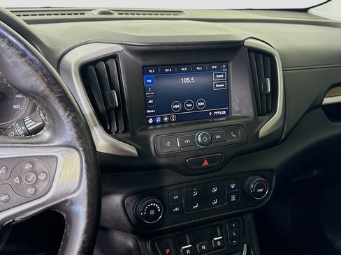 Used 2020 GMC Terrain SLE image 18