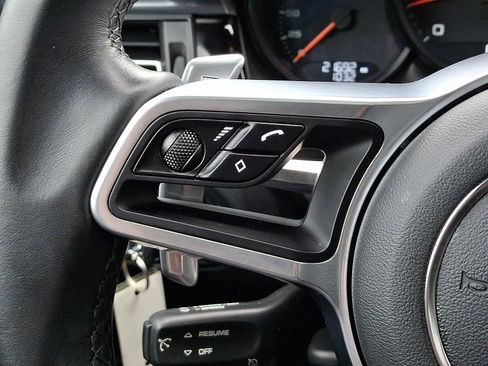 Used 2020 Porsche Macan AWD/4WD image 21