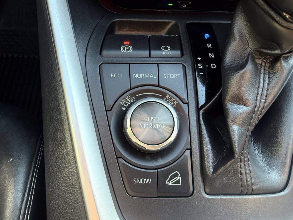 Certified 2019 Toyota RAV4 Limited w/ Advanced Technology Package AWD/4WD image 24