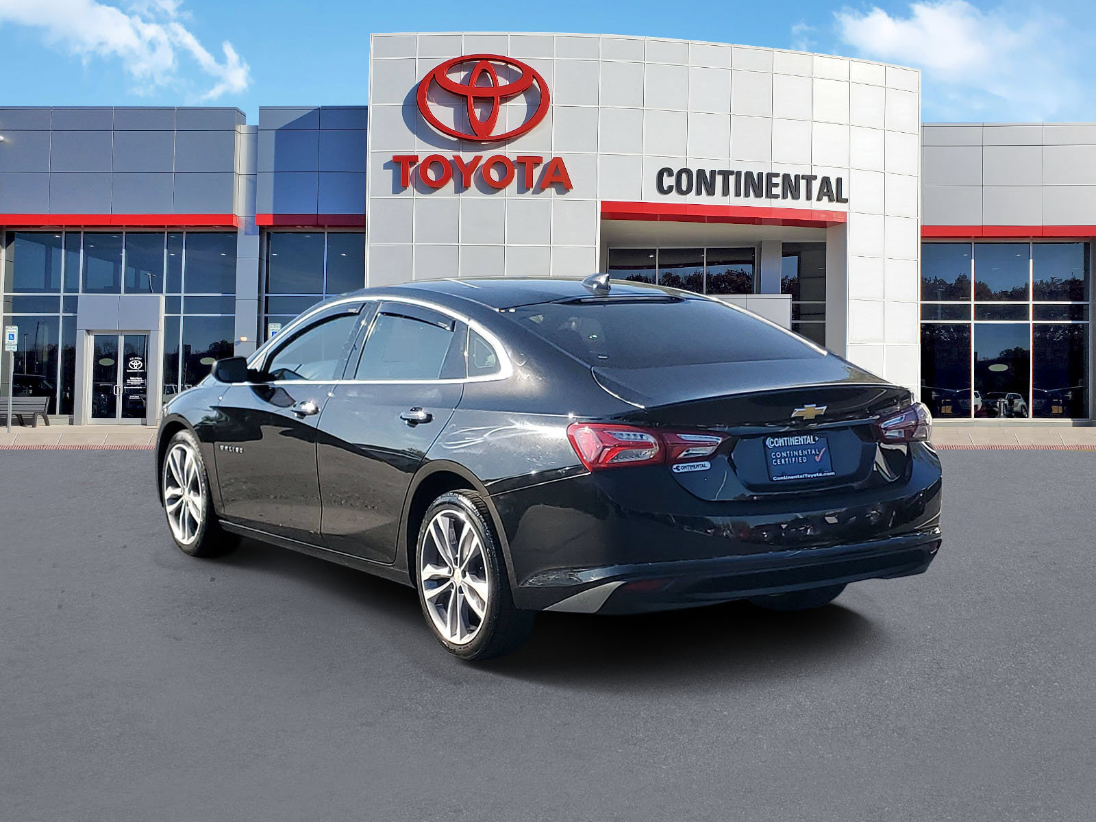 Used 2023 Chevrolet Malibu LT FWD image 4