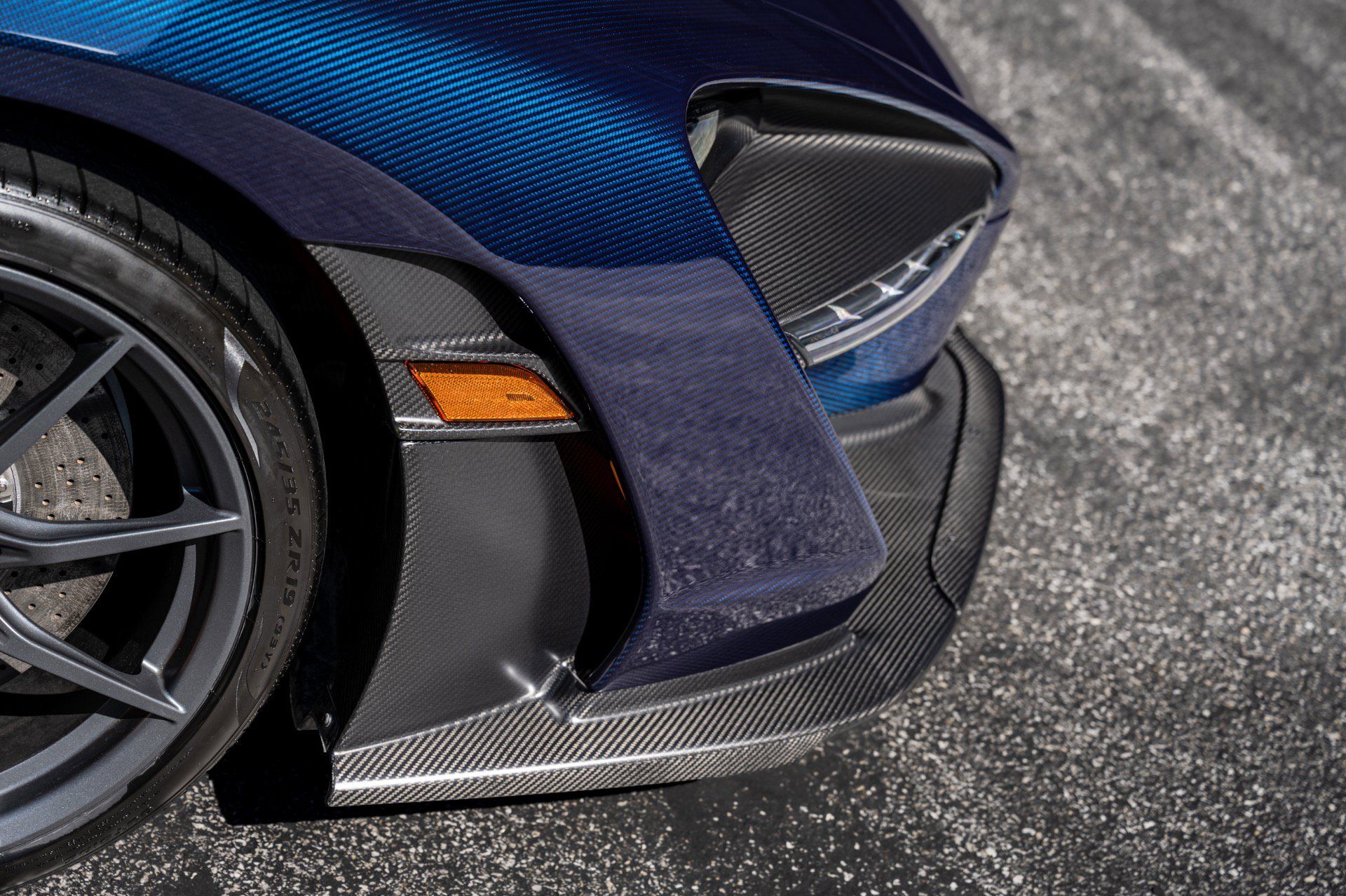 Used 2019 McLaren Senna RWD image 55