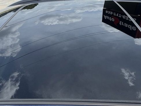 Used 2019 Maserati Levante GranLusso image 10