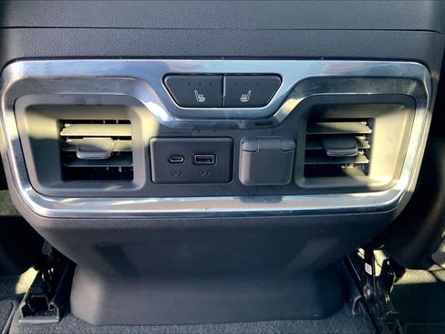 Used 2019 GMC Sierra 1500 SLT image 29