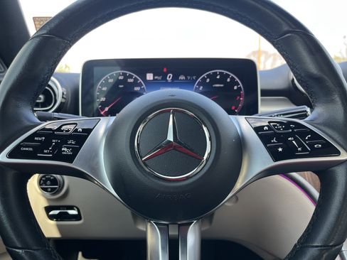 Used 2023 Mercedes-Benz C 300 Sedan image 10