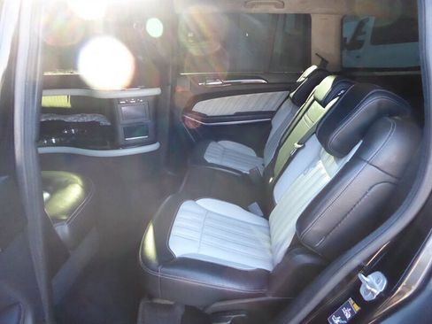 Used 2013 Mercedes-Benz GL 450 4MATIC image 29