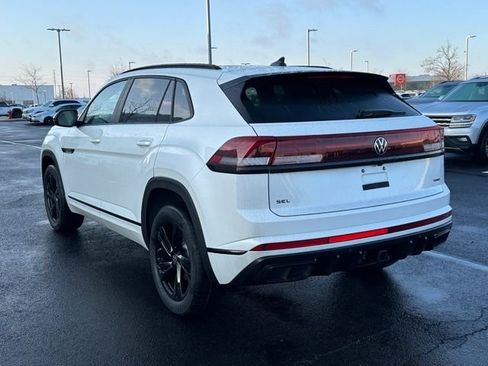 New 2026 Volkswagen Atlas Cross Sport SEL R-Line image 4
