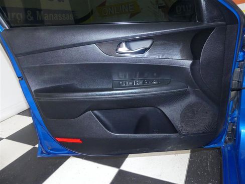 Used 2022 Kia Forte GT-Line image 23