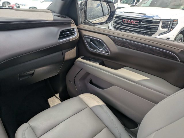 Used 2023 Chevrolet Tahoe LT w/ Luxury Package RWD image 21