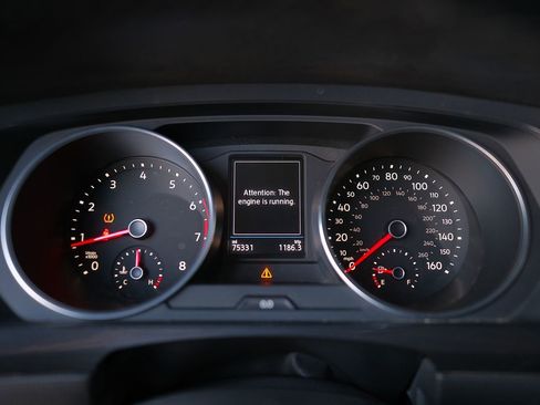 Used 2018 Volkswagen Tiguan SE image 15