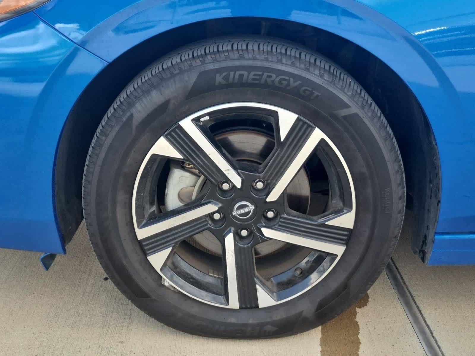 Used 2025 Nissan Sentra SV FWD image 31