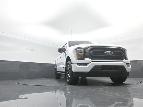 Certified 2023 Ford F150 XLT w/ Equipment Group 302A High image 27