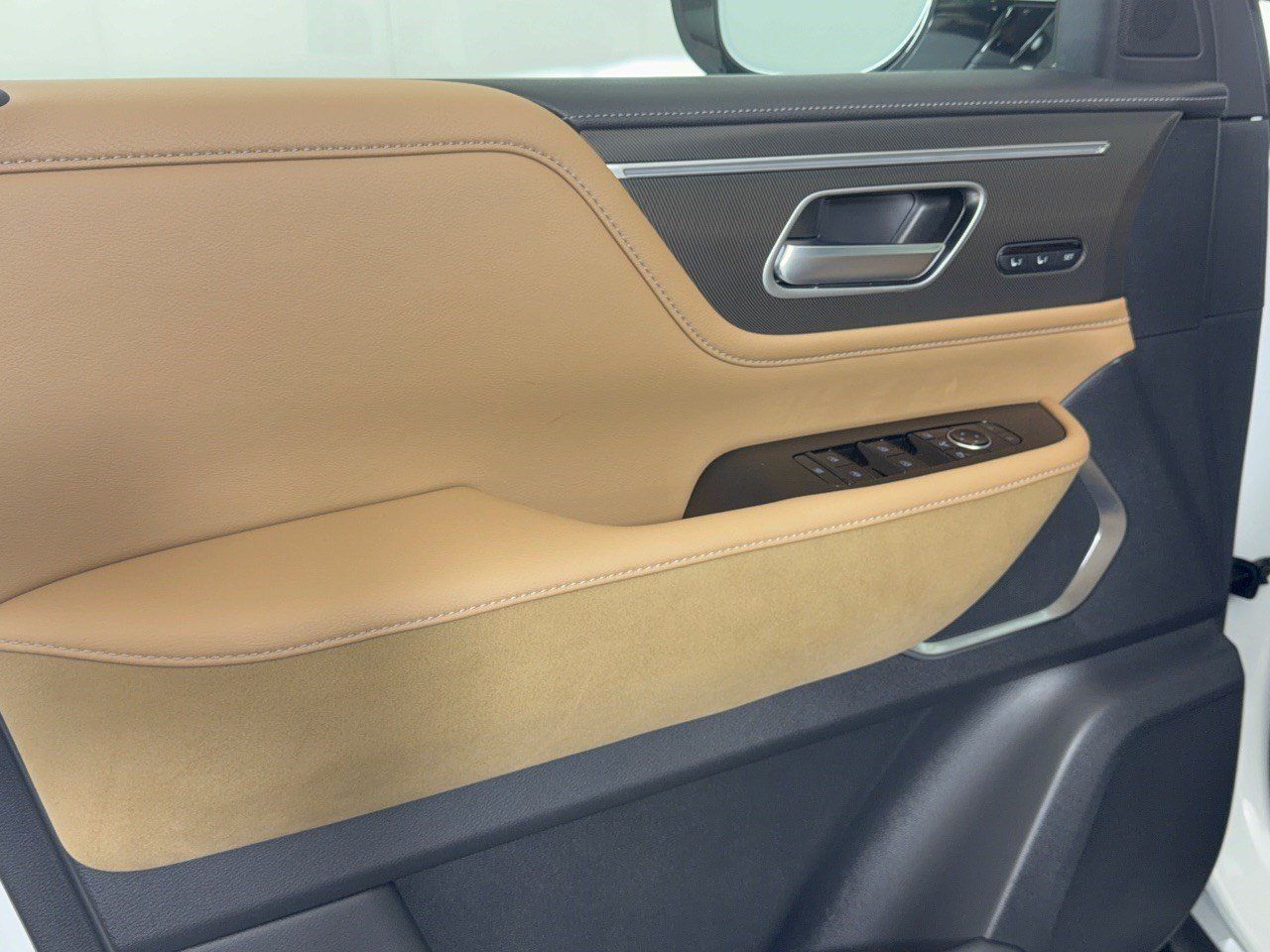 Used 2026 INFINITI QX80 Luxe w/ Cargo Package AWD/4WD image 14
