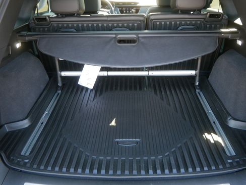 Used 2025 Cadillac XT5 Premium Luxury w/ LPO, Floor Liner Package AWD/4WD image 19