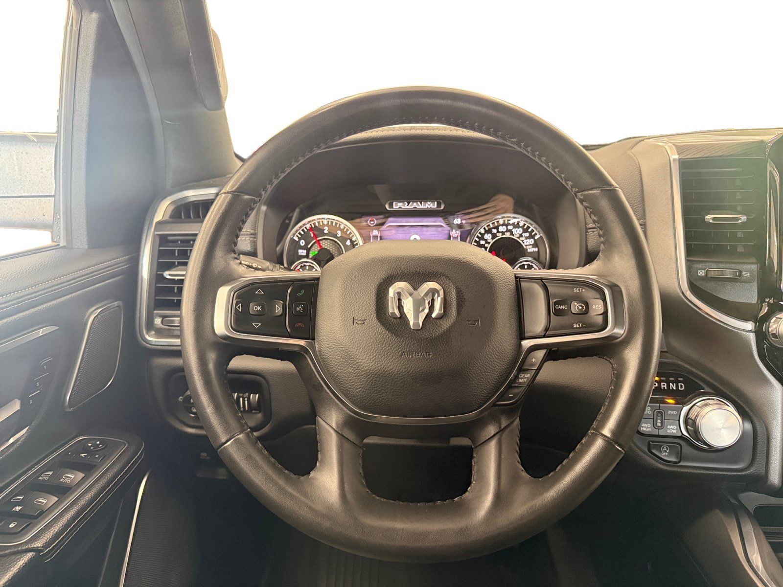Used 2024 RAM 1500 Laramie AWD/4WD image 16