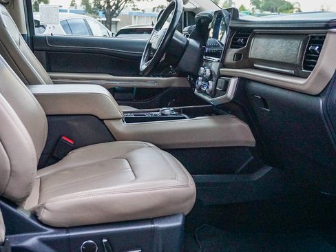 Used 2024 Ford Expedition Max Limited image 13