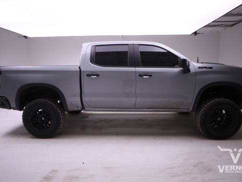 Used 2024 Chevrolet Silverado 1500 ZR2 w/ Technology Package image 6