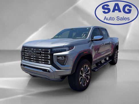 Used 2024 GMC Canyon Denali AWD/4WD image 5