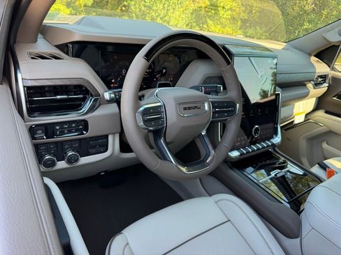 New 2026 GMC Yukon XL Denali w/ Advanced Technology Package image 3