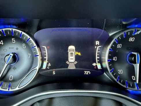 New 2026 Chrysler Pacifica Limited w/ Uconnect Theater Family Group image 28