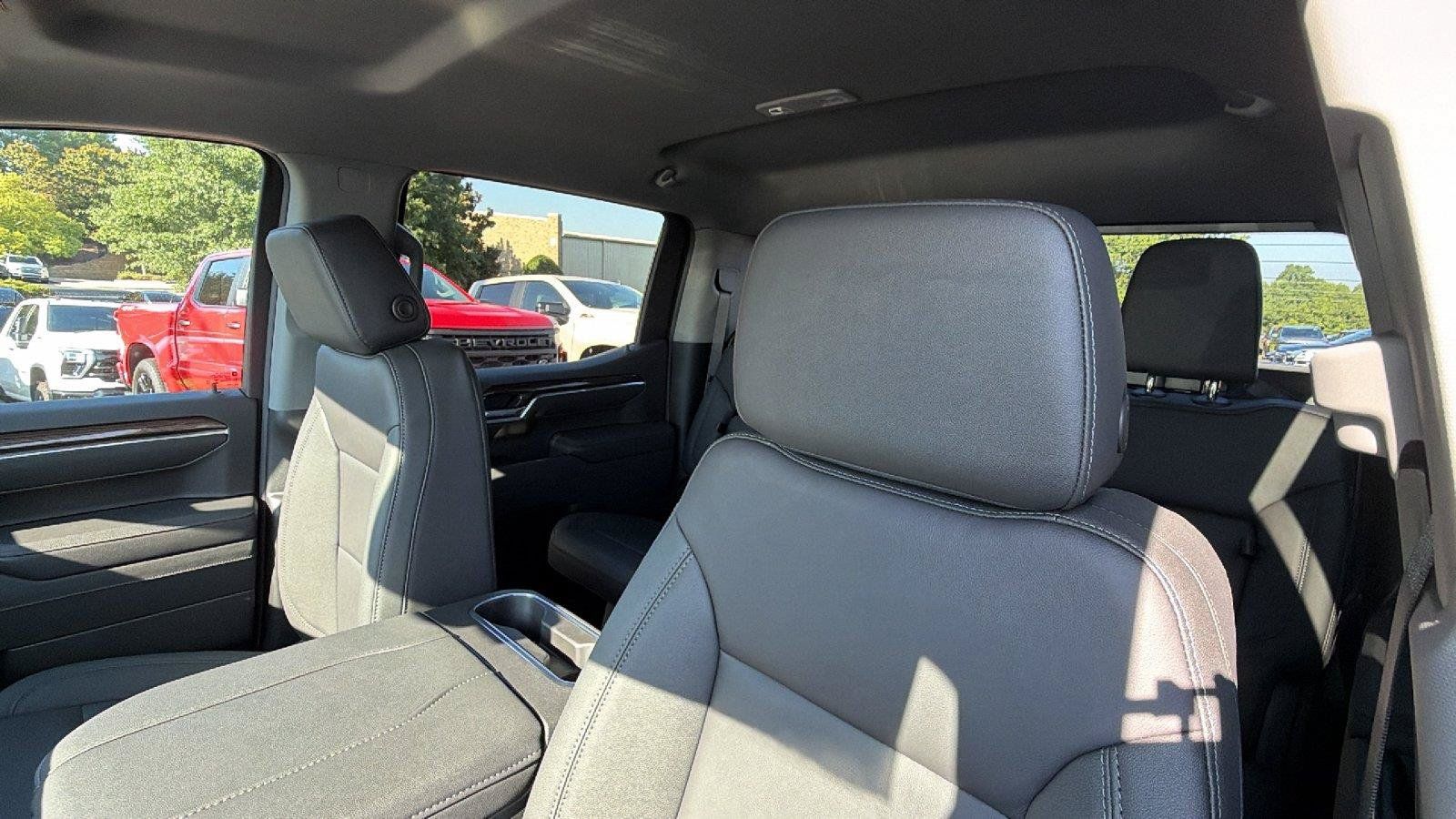 New 2026 Chevrolet Silverado 1500 RST w/ RST All Star Premium Package AWD/4WD image 14