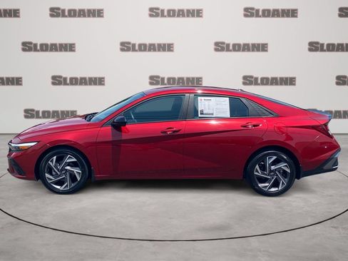 Used 2025 Hyundai Elantra Sport FWD image 2