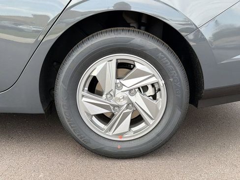 New 2026 Hyundai Elantra SE image 19