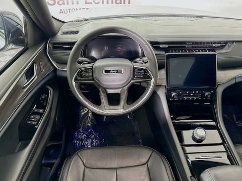 Used 2023 Jeep Grand Cherokee Overland image 24