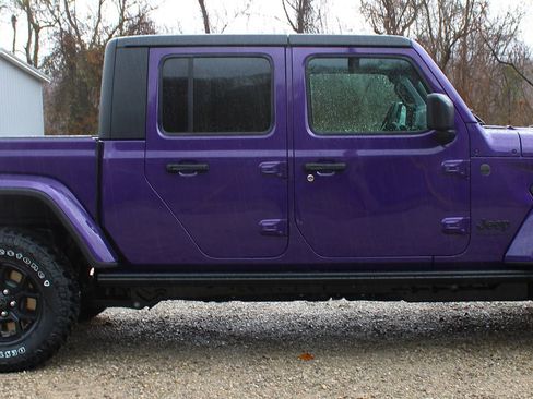 New 2026 Jeep Gladiator Sport image 4