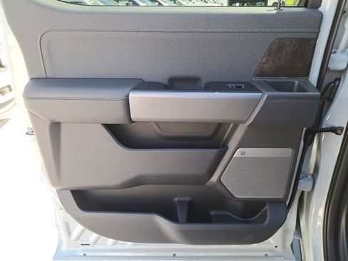 New 2026 Ford F350 Lariat w/ Black Appearance Package image 15